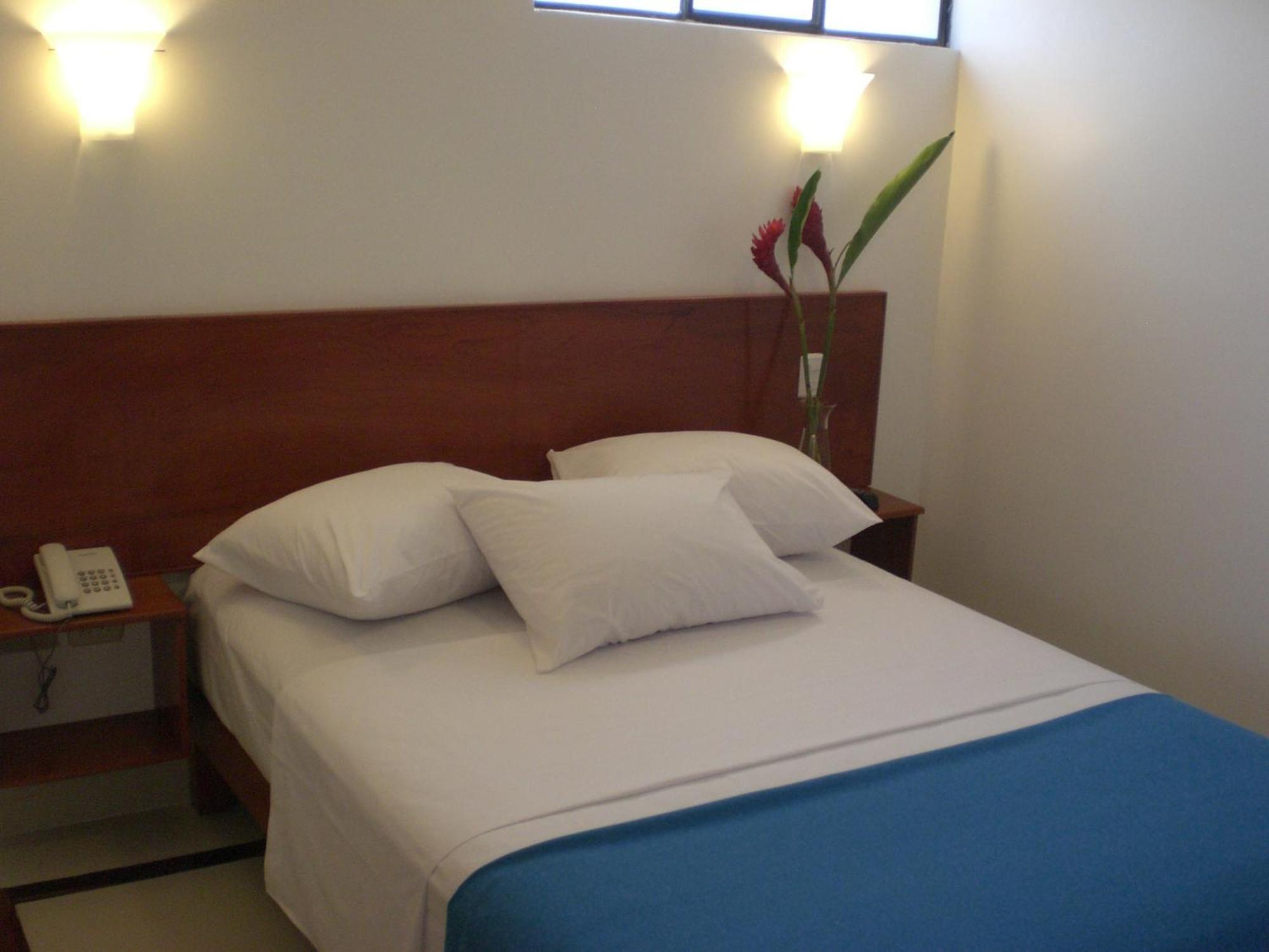 Hotel Casa Cesar Tumbes Kültér fotó